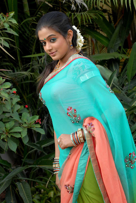 kannad movie lakshmi priyamani hot photoshoot